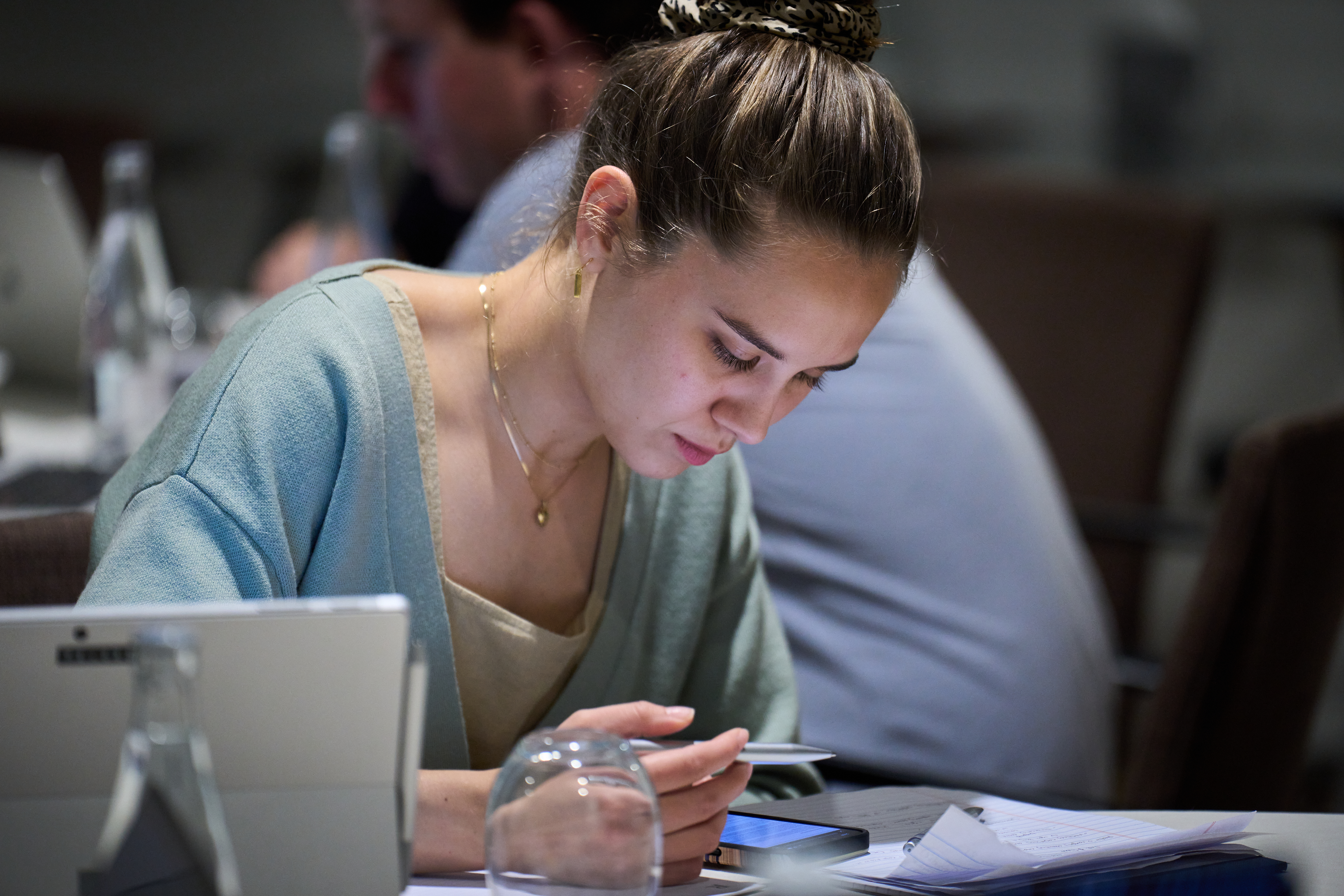 An MBA student focuses on an assignment during the global immersion course in Barcelona.